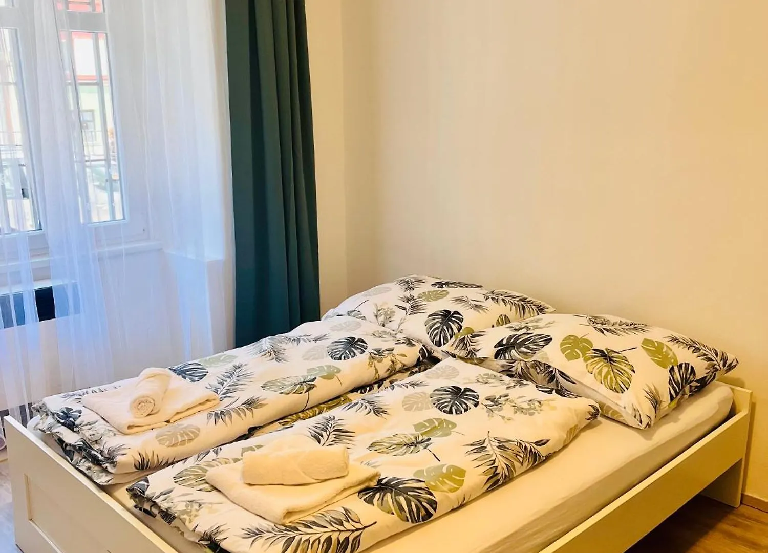 Apartment Biskupcova In براغ
