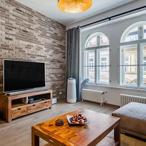 Apartment Luxury At Centre Andel!, Prag